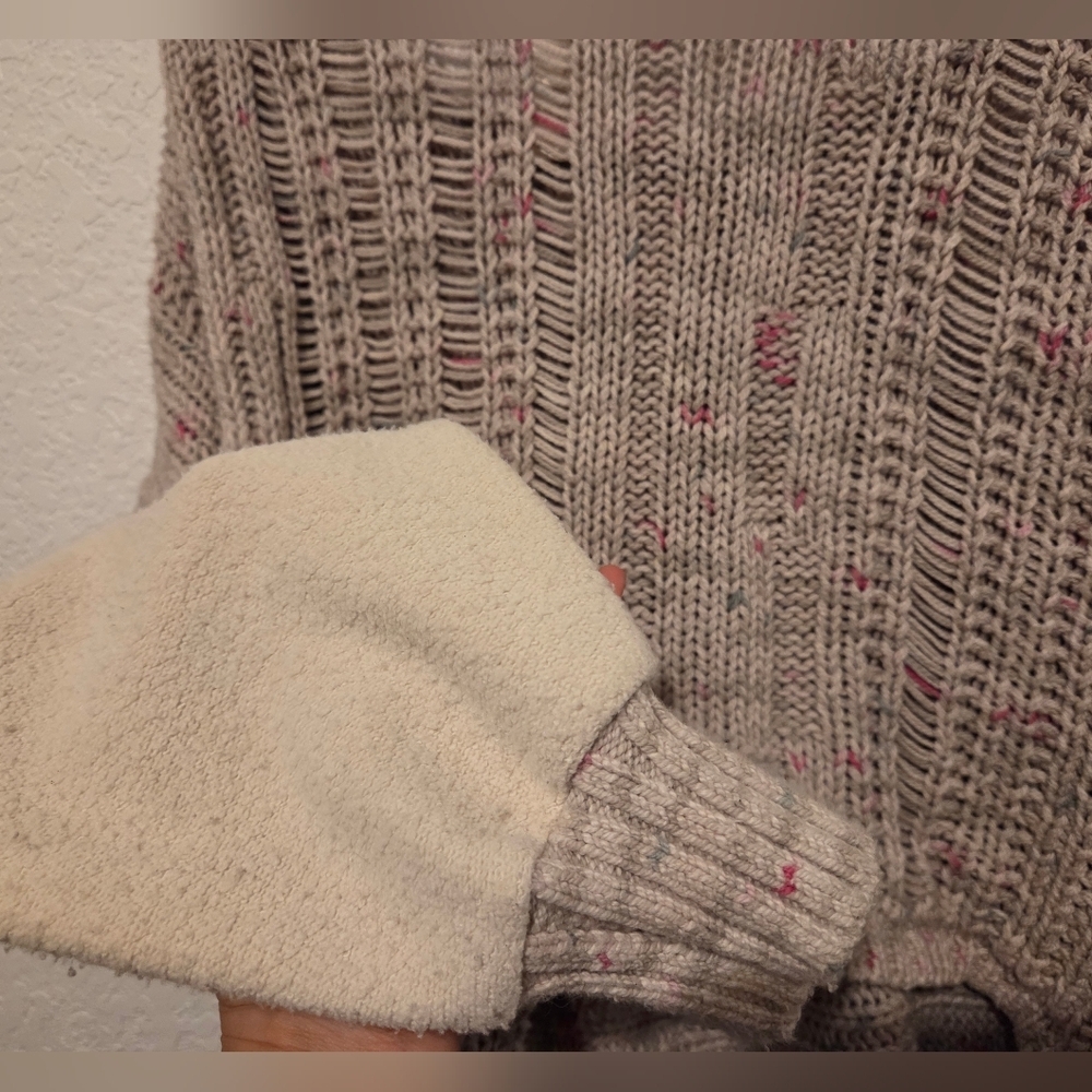 Free People Honey Cable Knit Long Drop Shoulder White Combo Cropped Sweater - M - Picture 11 of 13